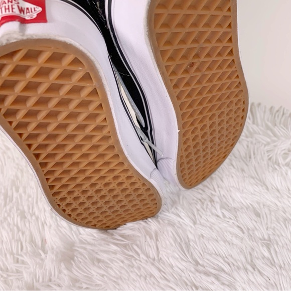 Vans Kids Black and White High-Top Sneakers skateboard shoes - Picture 4 of 8